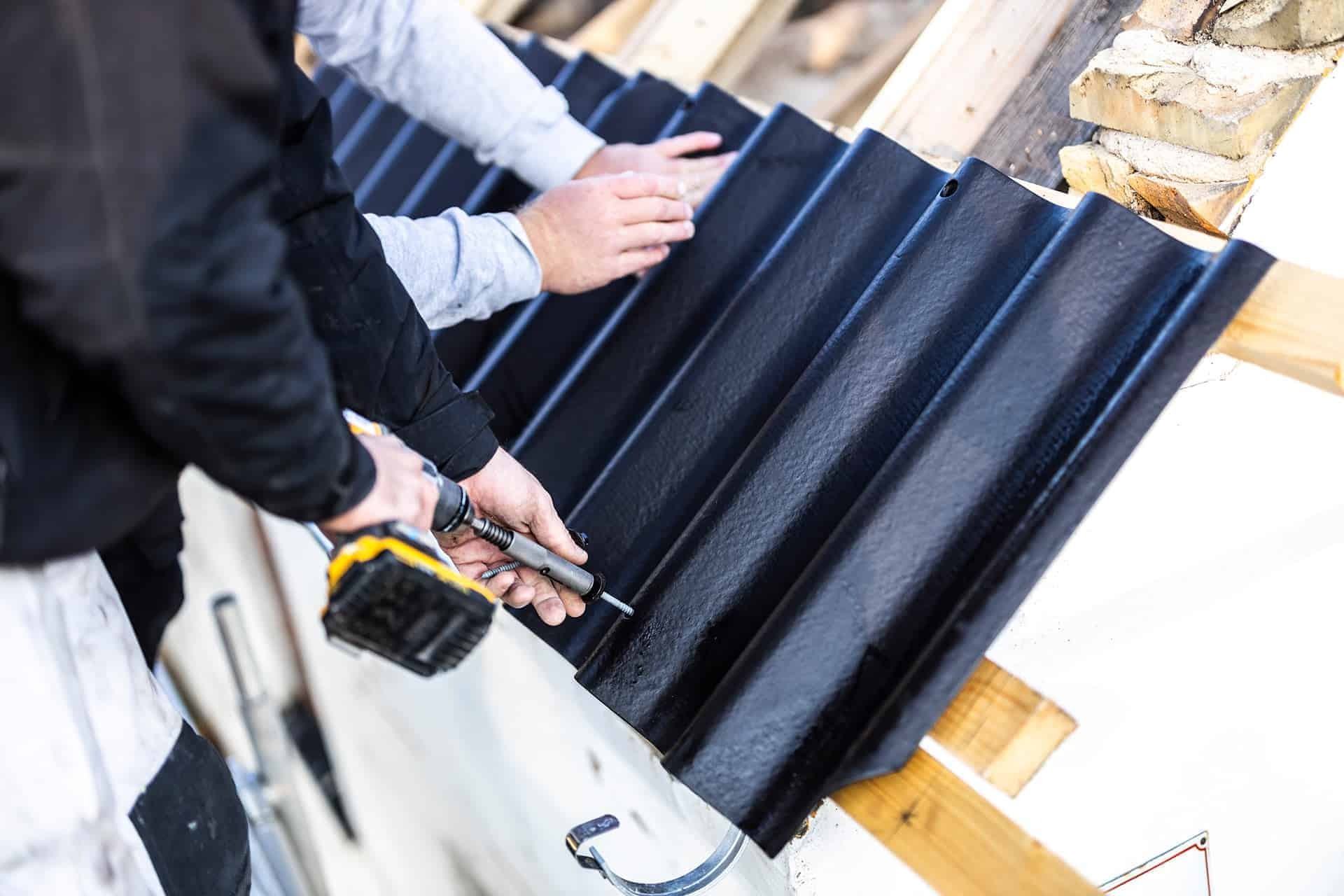 Nyt tag til boligen: Den komplette guide til udskiftning af tag og professionelt tagarbejde